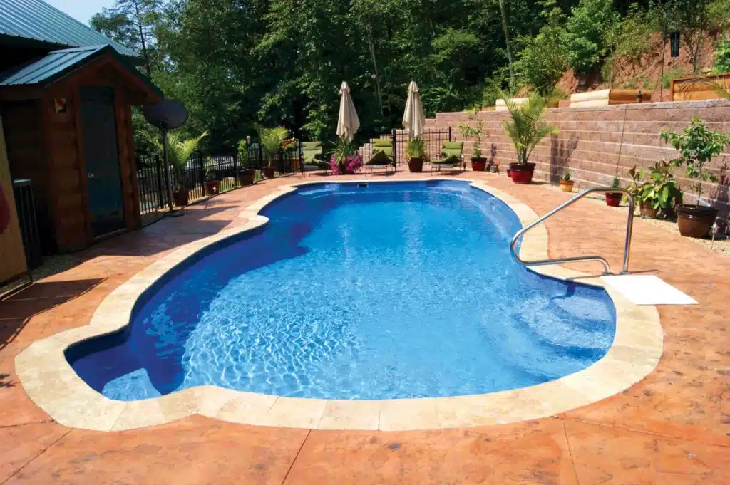 Central Illinois Pool Builders - Crown Pools & Spas