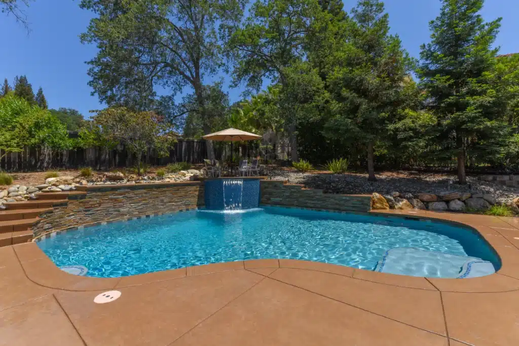 Kentucky Pool Builders - Premier Pools & Spas